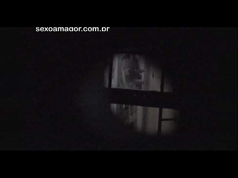 ❤️ Blondie gëtt geheim vun engem Quartier Voyeur verstoppt hannert huel Zillen opgeholl Häre Porno op lb.osagoassist.ru ☑